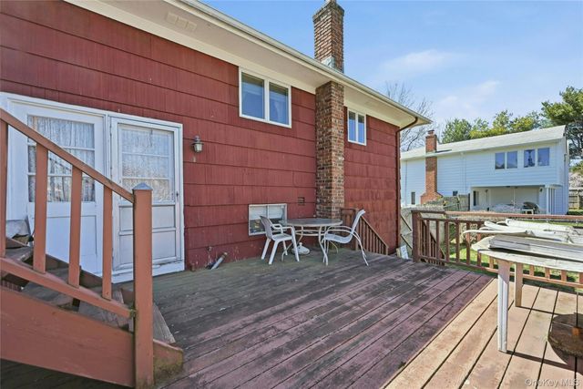 19 Duke Place, Glen Cove, NY 11542