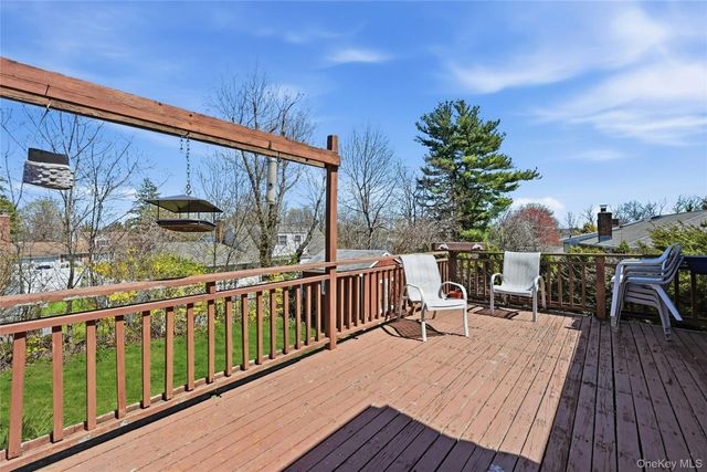 19 Duke Place, Glen Cove, NY 11542