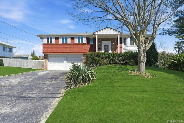 19 Duke Place, Glen Cove, NY 11542