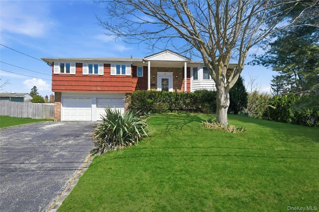 19 Duke Place, Glen Cove, NY 11542