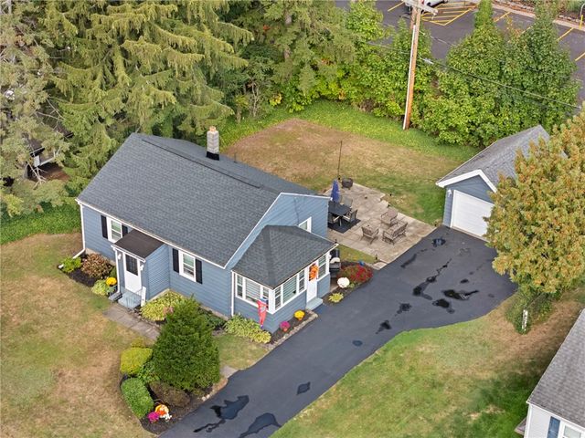 28 Coolidge Ave, Ogden, NY 14559