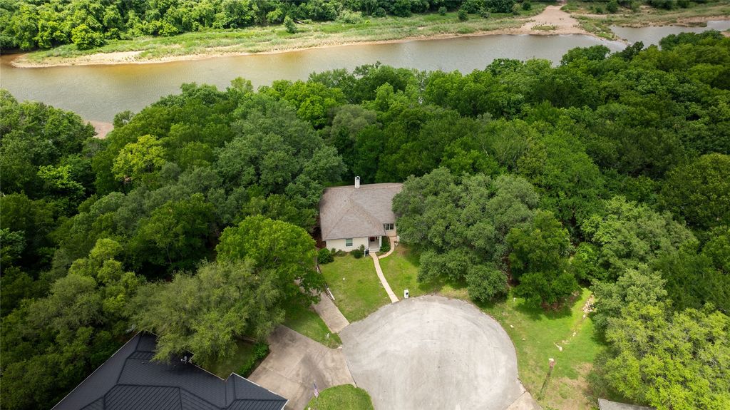 8510 Linden Court, Granbury, TX 76049