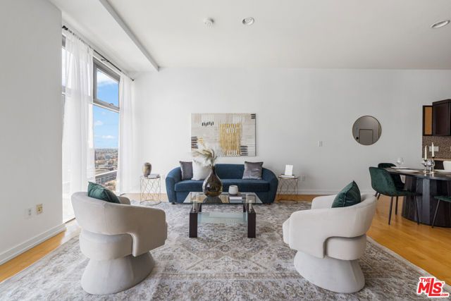 801 S Grand Avenue 1508, Los Angeles, CA 90017