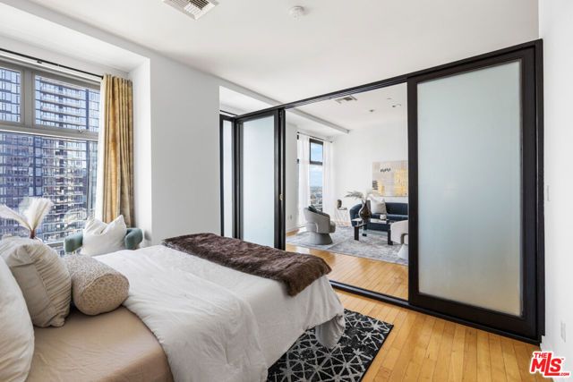 801 S Grand Avenue 1508, Los Angeles, CA 90017