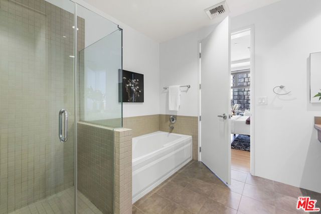 801 S Grand Avenue 1508, Los Angeles, CA 90017