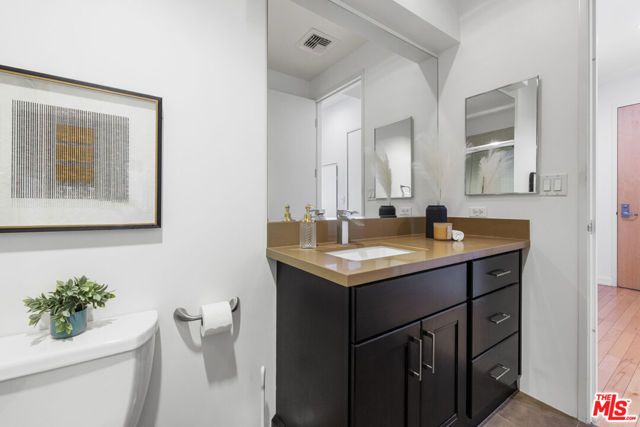 801 S Grand Avenue 1508, Los Angeles, CA 90017