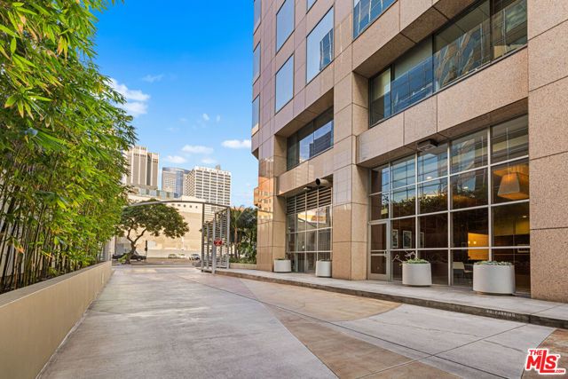 801 S Grand Avenue 1508, Los Angeles, CA 90017