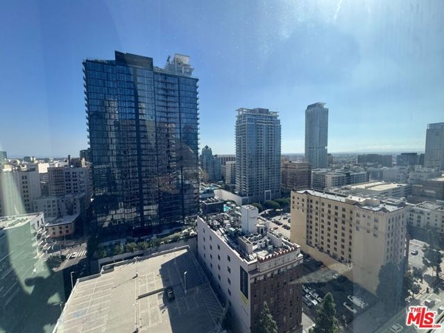 801 S Grand Avenue 1508, Los Angeles, CA 90017