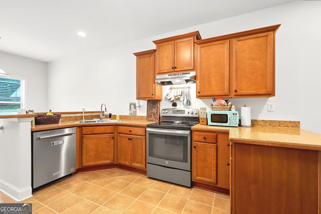117 White Oak Court, Jackson, GA 30233
