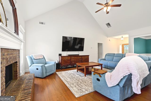 117 White Oak Court, Jackson, GA 30233