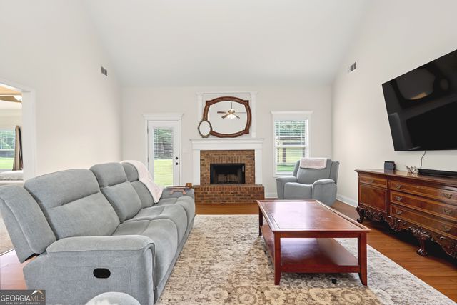 117 White Oak Court, Jackson, GA 30233
