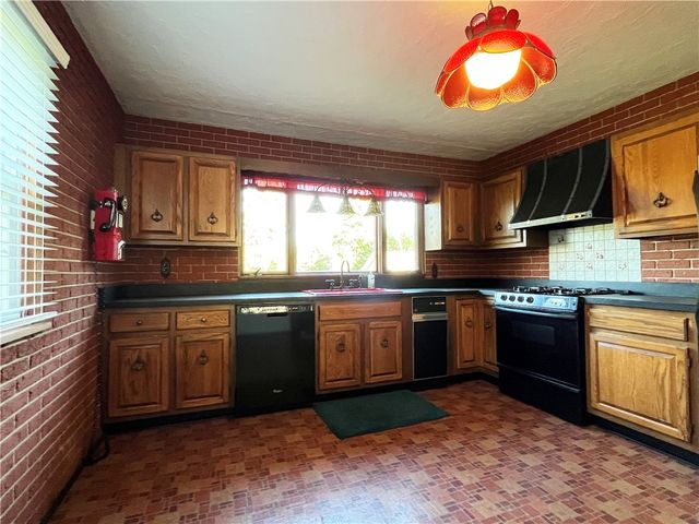 908 North Greece Road, Greece, NY 14626
