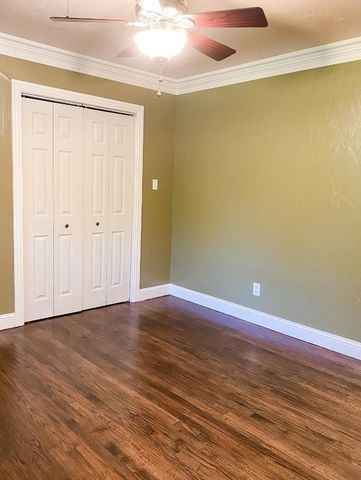 518 Harn Drive, Lewisville, TX 75057