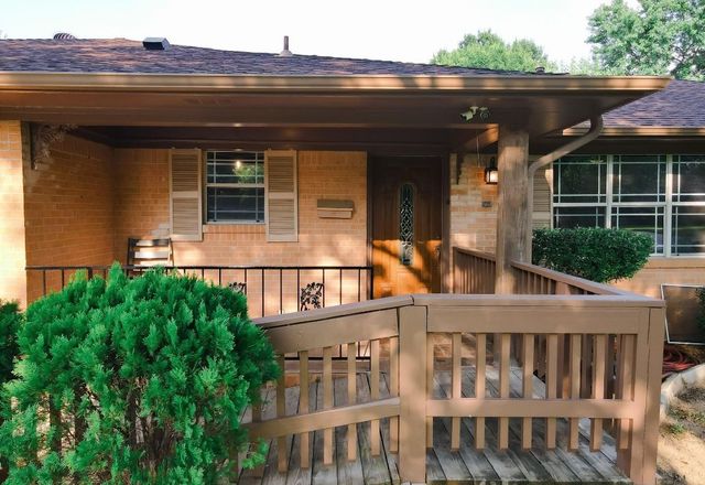 518 Harn Drive, Lewisville, TX 75057