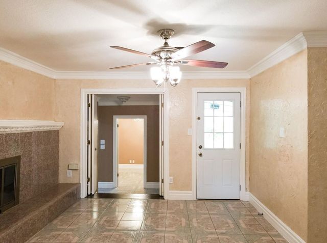 518 Harn Drive, Lewisville, TX 75057