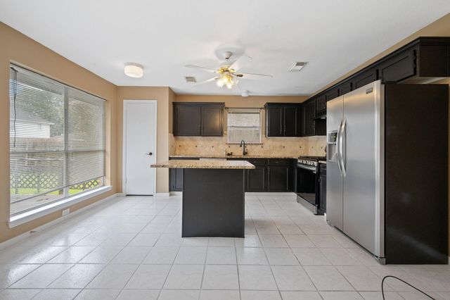 2618 Old Oak Lane, Kingwood, TX 77339