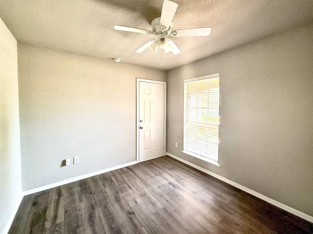 5809 Lance Court, Haltom City, TX 76148