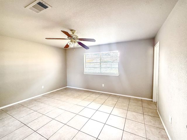 5809 Lance Court, Haltom City, TX 76148