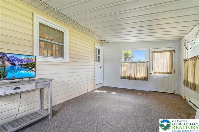 1077 Oakhurst Drive, Slatington Boro, PA 18080