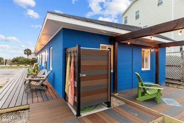 101 24th Street, Emerald Isle, NC 28594