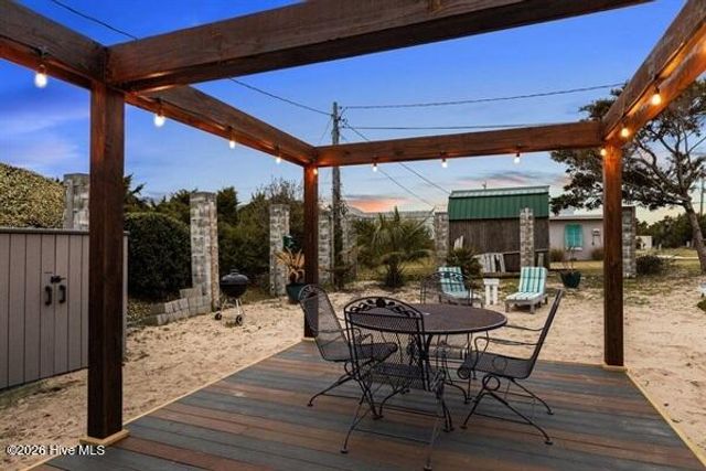 101 24th Street, Emerald Isle, NC 28594