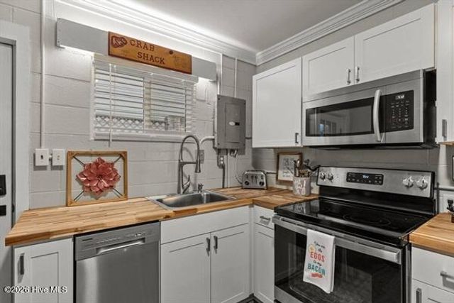 101 24th Street, Emerald Isle, NC 28594