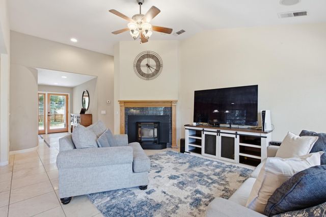5503 Fairview Ct, Foresthill, CA 95631