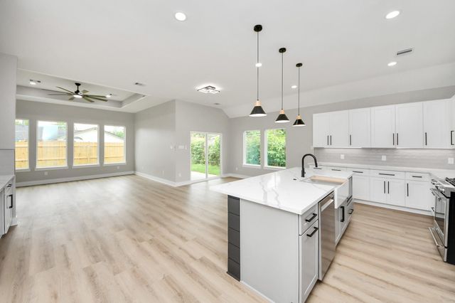 3304 Bond Street, Pasadena, TX 77503