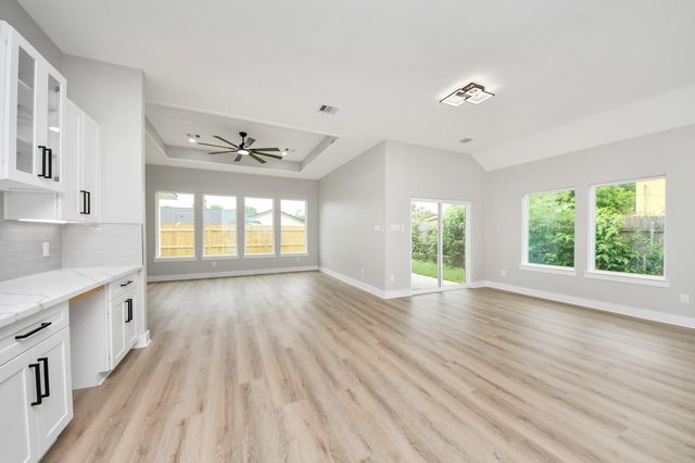3304 Bond Street, Pasadena, TX 77503