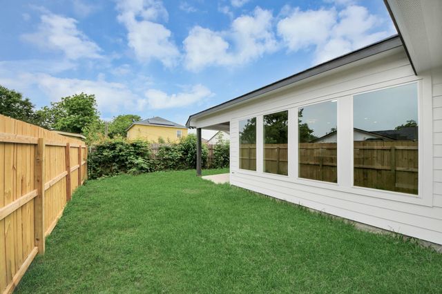 3304 Bond Street, Pasadena, TX 77503