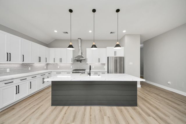 3304 Bond Street, Pasadena, TX 77503