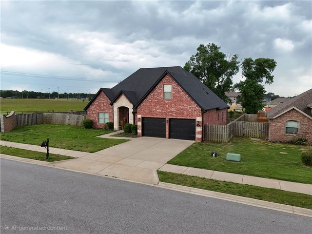 900 Sunset Lane, Centerton, AR 72719