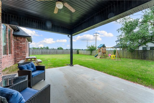 900 Sunset Lane, Centerton, AR 72719