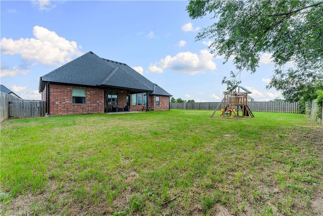 900 Sunset Lane, Centerton, AR 72719