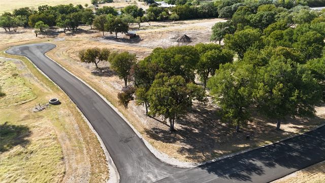 300 Duncan Parker Lane, Weatherford, TX 76087