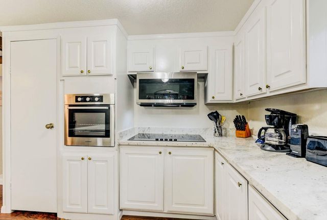 2430 Shady Creek Lane, Freeport, TX 77541