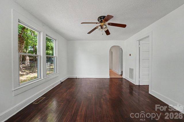 2111 Englewood Street, Kannapolis, NC 28083