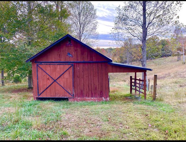 345 Fairview Road, Columbia, KY 42728