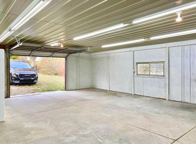 345 Fairview Road, Columbia, KY 42728