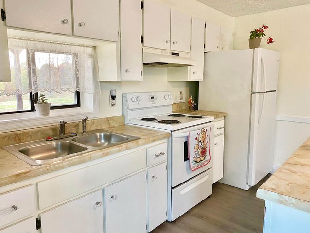 345 Fairview Road, Columbia, KY 42728