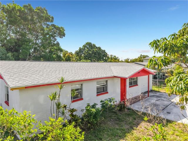 2407 Jaylen Watkins ST, Fort Myers, FL 33916