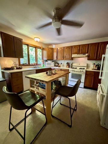 106 Killarney Drive, Burlington, VT 05408
