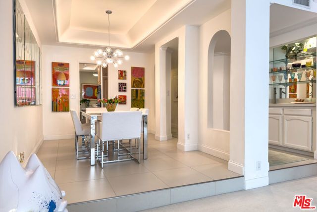 8455 Fountain Avenue 518, West Hollywood, CA 90069