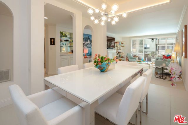 8455 Fountain Avenue 518, West Hollywood, CA 90069