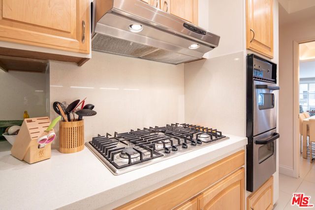 8455 Fountain Avenue 518, West Hollywood, CA 90069