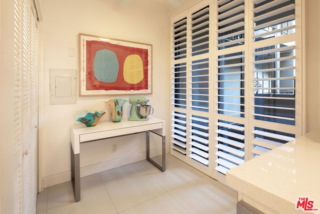 8455 Fountain Avenue 518, West Hollywood, CA 90069