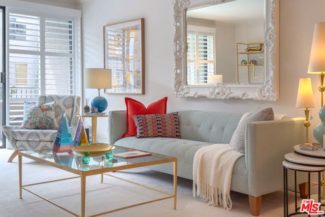 8455 Fountain Avenue 518, West Hollywood, CA 90069