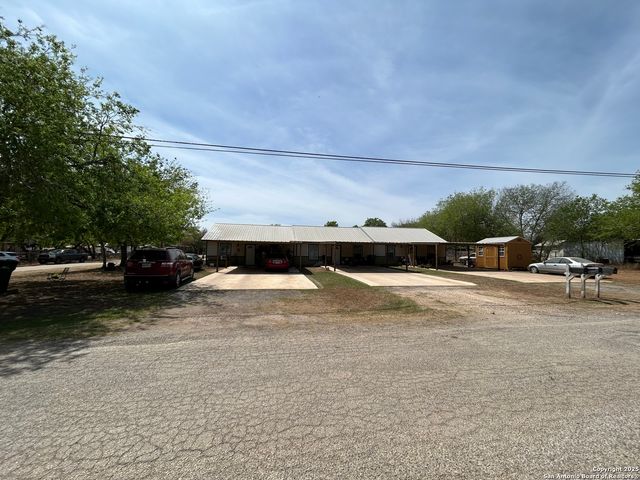 504,506,508 Cantrell Ave., Jourdanton, TX 78026