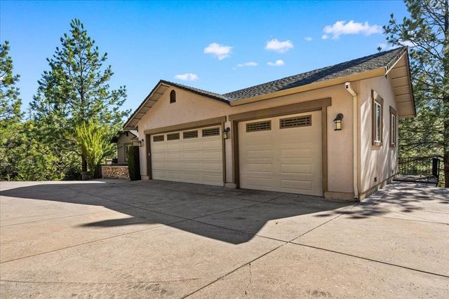 915 Eden Valley Rd, Colfax, CA 95713