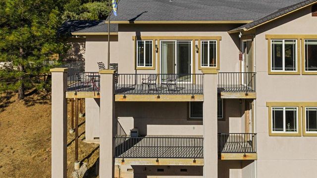 915 Eden Valley Rd, Colfax, CA 95713